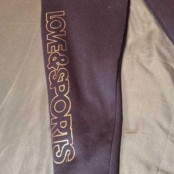 Love & Sport Sweatpants With Three Pockets, Black W Gold Logo Size Small - Picture 3 of 6